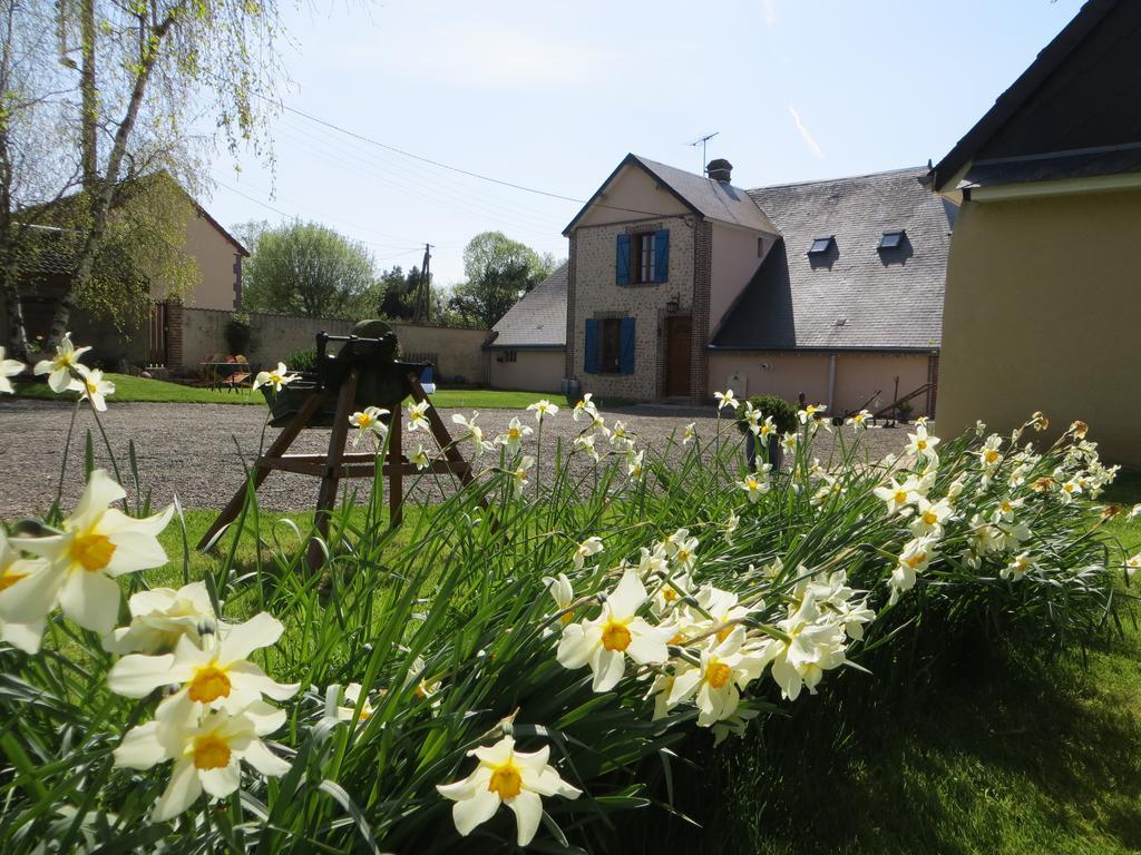 Bed and Breakfast Les Logis Du Breuil Marcheville Экстерьер фото